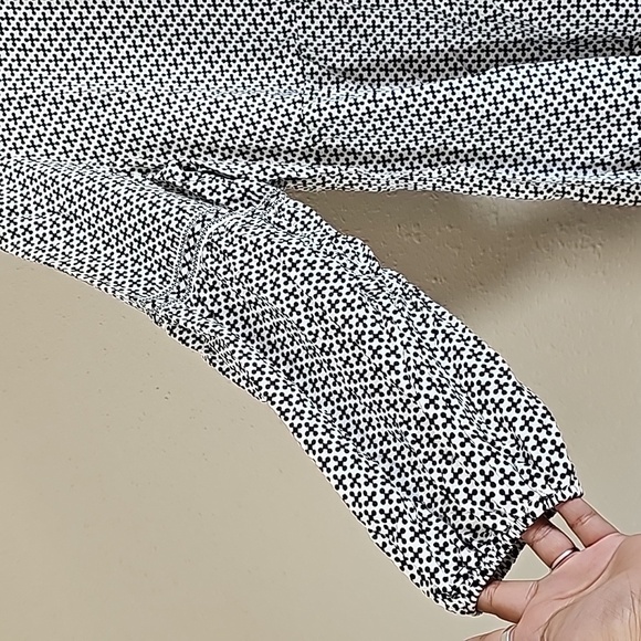 Max Studio  Beige Flowy Top - Picture 4 of 7